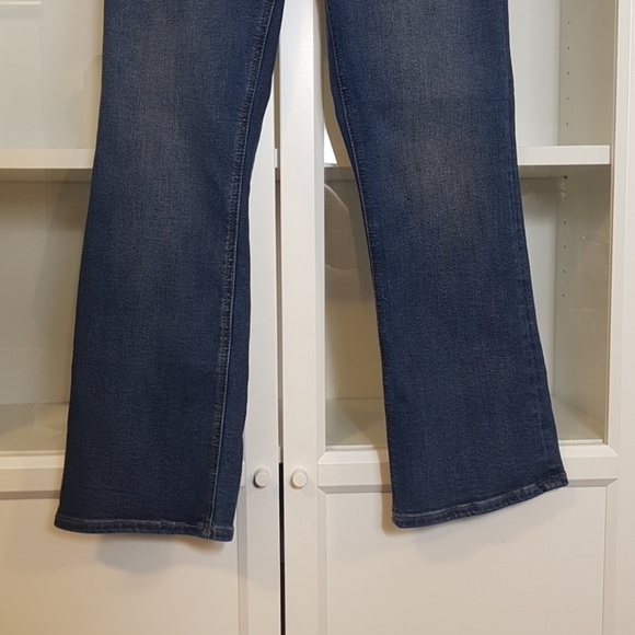 (SOLD)J.Crew Jeans Curvy 'Demi Boot Crop' Jeans - Picture 3 of 5